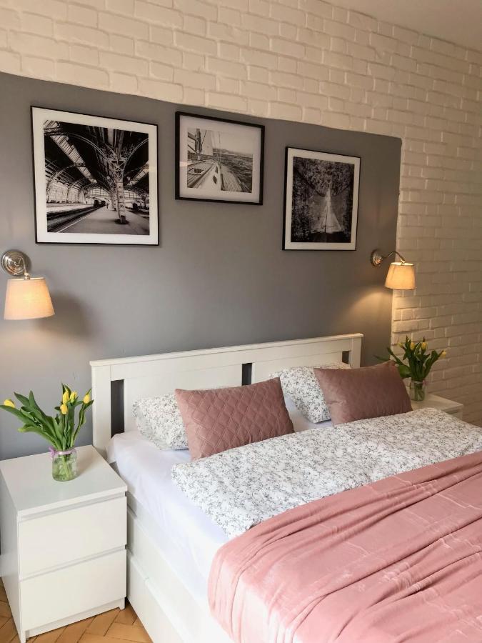 Klimatyczny Apartament Pod Ratuszem -Ul. Slaska 2 เชสโตฮอวา ภายนอก รูปภาพ