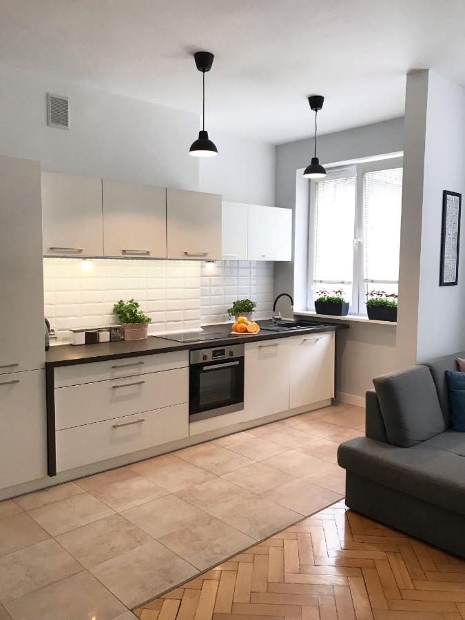 Klimatyczny Apartament Pod Ratuszem -Ul. Slaska 2 เชสโตฮอวา ภายนอก รูปภาพ