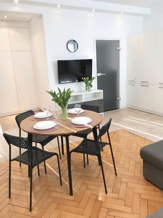 Klimatyczny Apartament Pod Ratuszem -Ul. Slaska 2 เชสโตฮอวา ภายนอก รูปภาพ